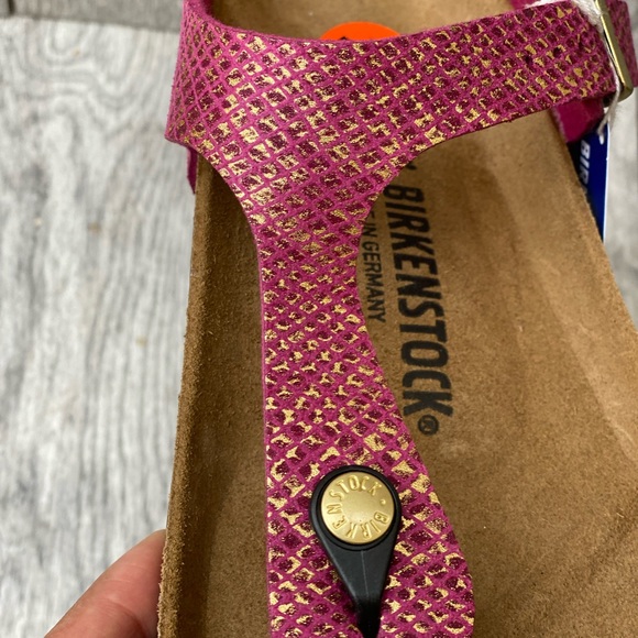 Birkenstock women’s sandals size 11 available dark fuchsia - Picture 3 of 12